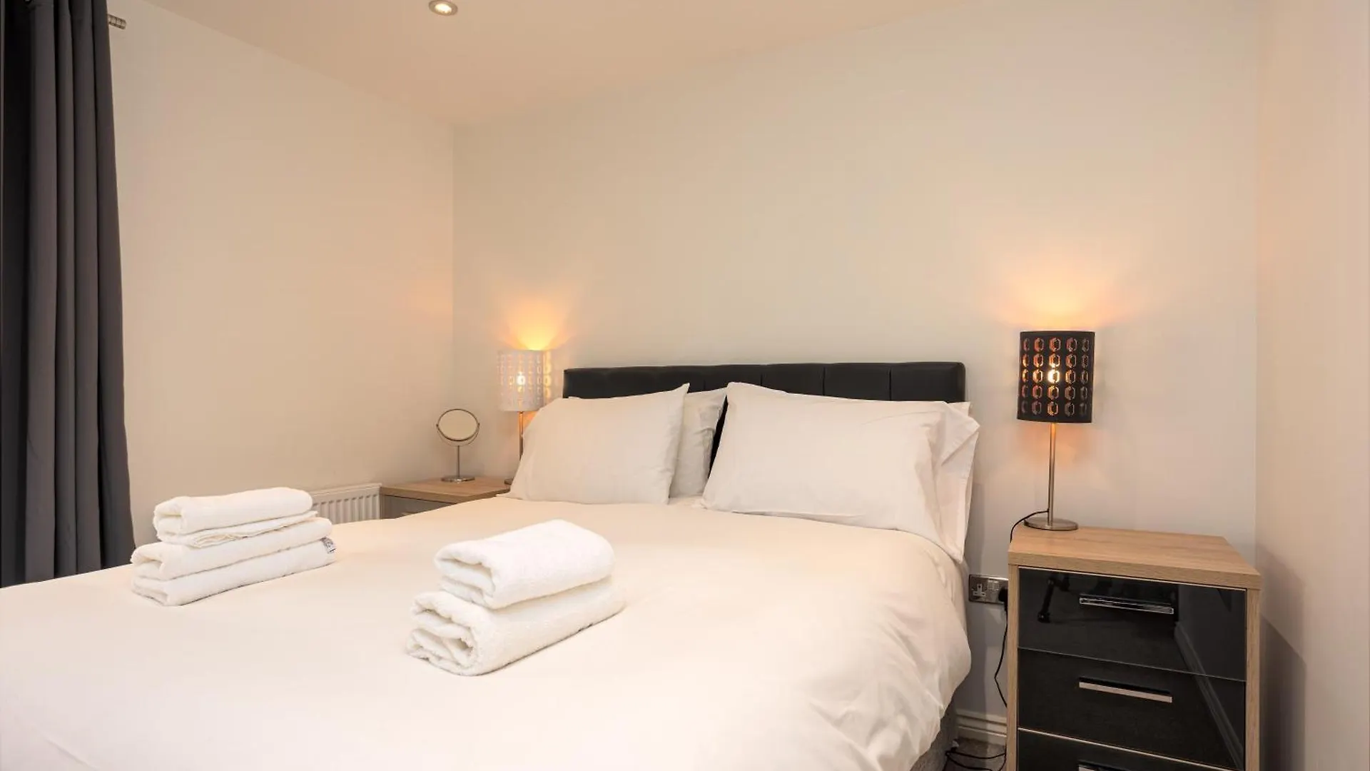 Comfy 2 Bedroom Apartment Near Edinburgh City Centre 0*,